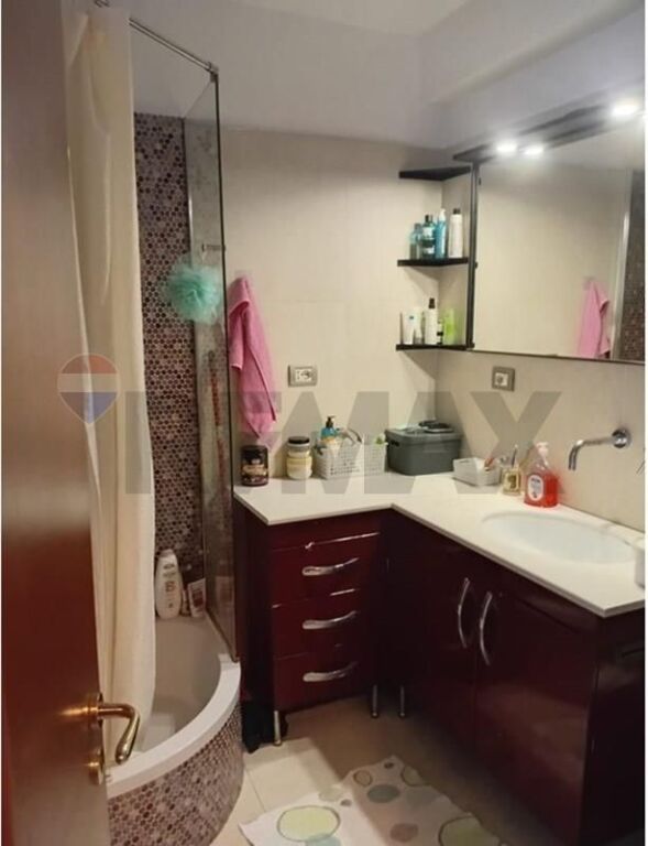 Apartament 3+1 me qera Sheshi Skenderbe