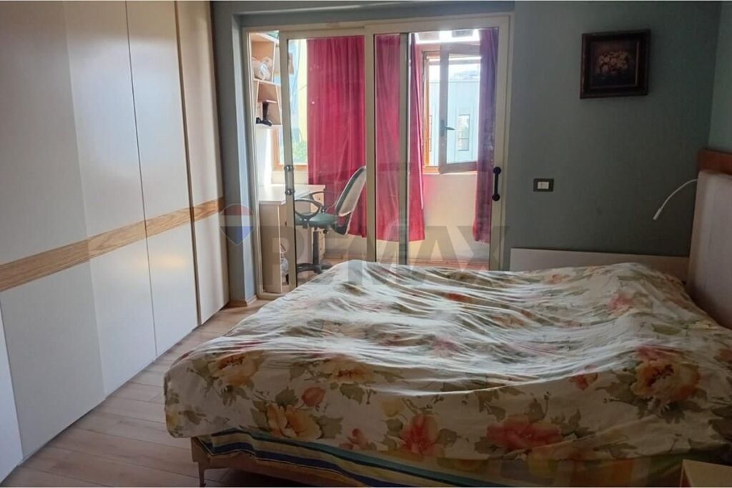Apartament 3+1 me qera Sheshi Skenderbe
