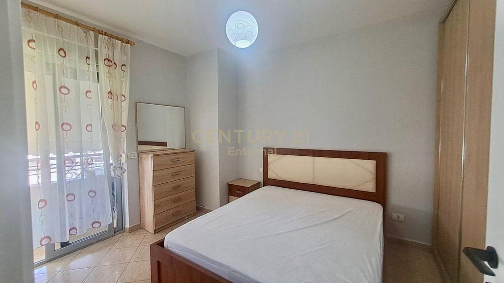 Apartament 1+1 Per Qira ne Xhamllik 450 € /Muaj