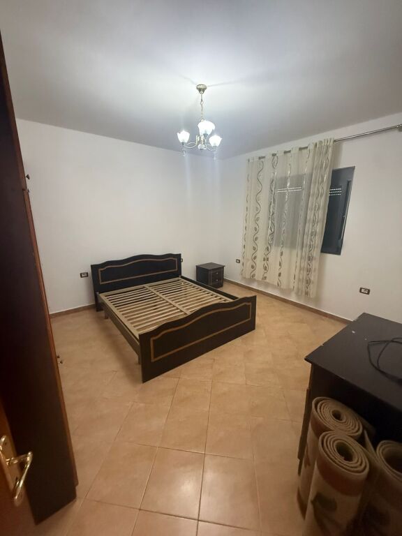 🏡 JEPET ME QERA KATI I 2-TË I NJË SHTËPIE PRIVATE 🏡