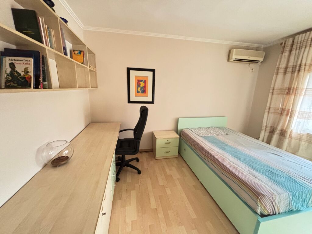 Rent 2+1, Myslym Shyri