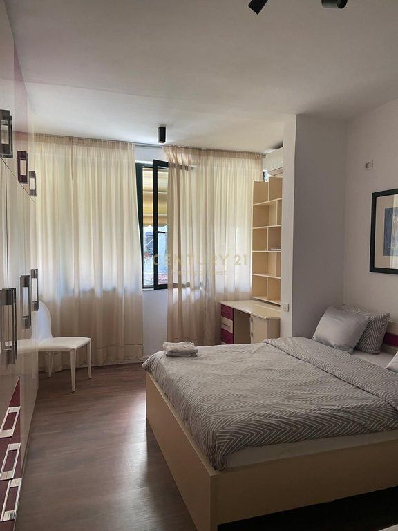 Shkolla e Baletit, apartament 1+1 me qira