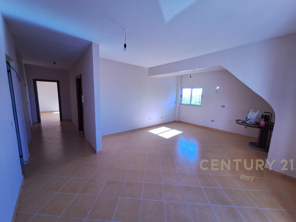 Apartament 2+1 në shitje Rruga Mujo Ulqinaku, Durrës - 150000€ | 107 m²