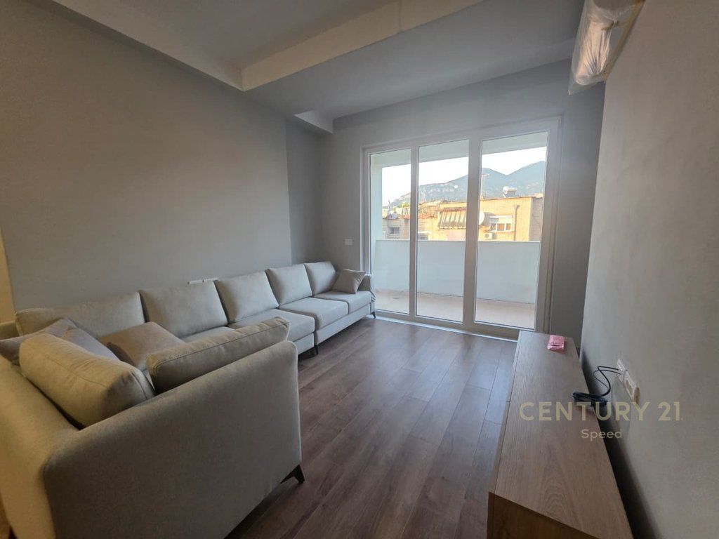 APARTAMENT 2+1 ME QIRA – SHKOLLA E BASHKUAR 570 € /Muaj