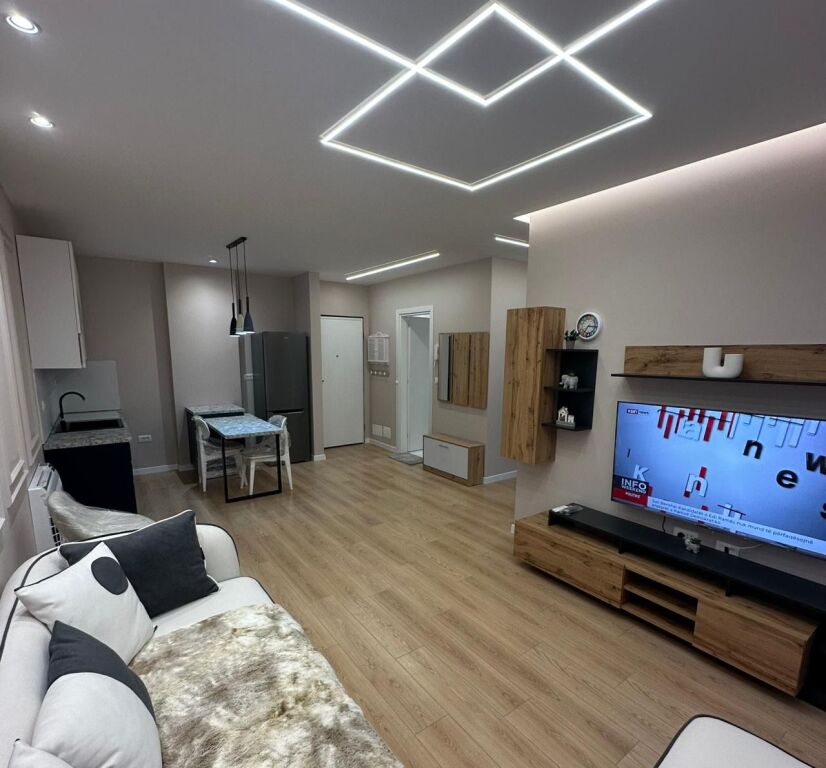 Apartament 1+1 per qera Univers City !