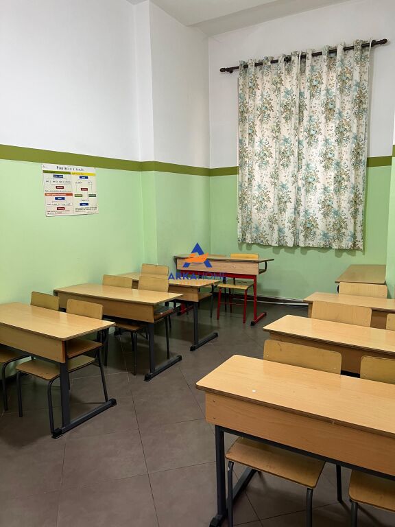 BUSINESS PREMISES FOR RENT 160M2 "RRUGA RIZA CEROVA, NEAR SCHOOL 4 DESHMORET" 120,000 LEKE