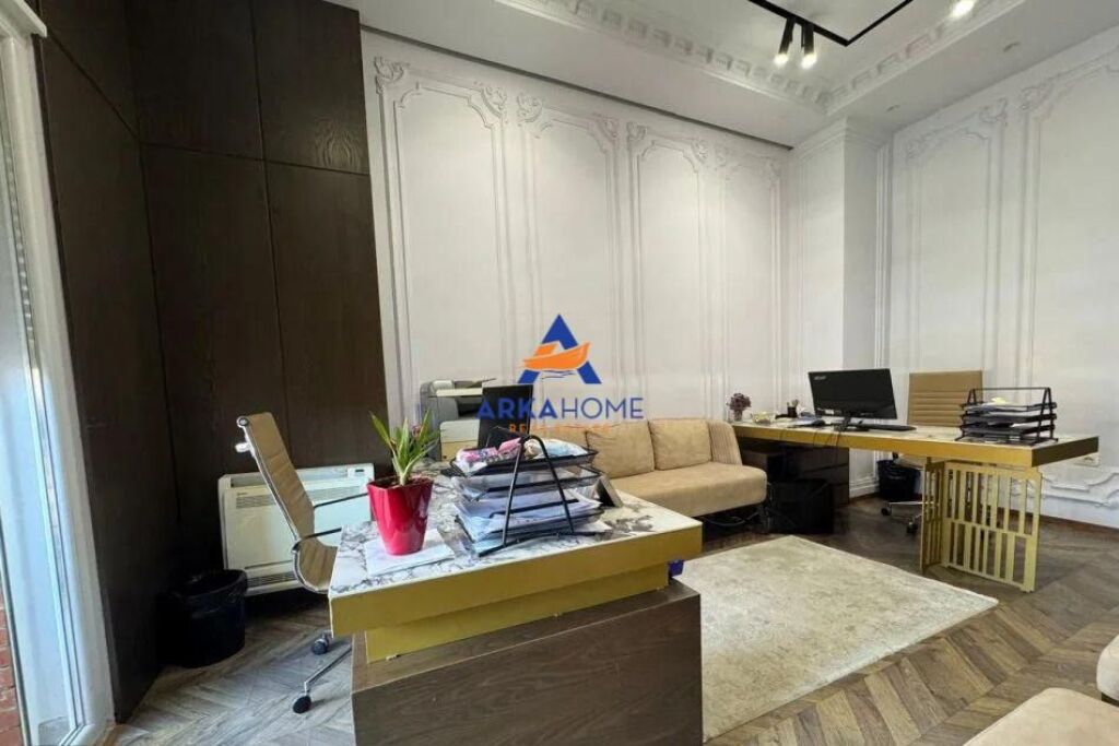 OFFICE FOR RENT 55M2 "AT GOLDEN PARK" 650 EURO