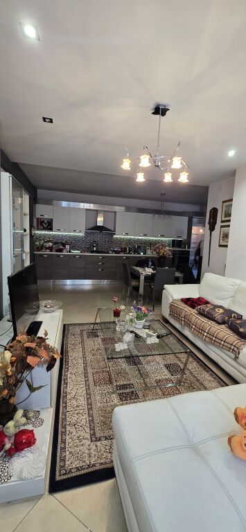 APARTAMENT 2+1 PRANE 21 DHJETORIT