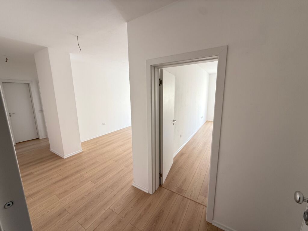 APARTAMENT PËR SHITJE 2+1+2 BANJO NË PLAZHIN ILIRIA!