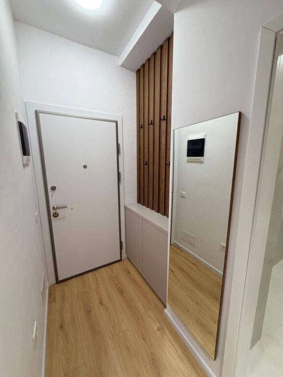 Jepet me qera apartament 1+1  📍 Adresa: Ali Demi, Kompleksi Kadiu