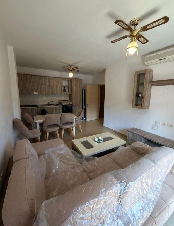 Shitet apartartament 2+1 , Fresku