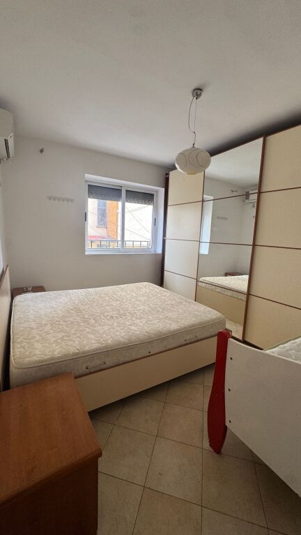 Qera Apartament 3+1, Rruga Fortuzi,Tiranë