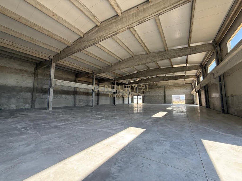 WAREHOUSE  LAND FOR SALE. OPPORTUNITY