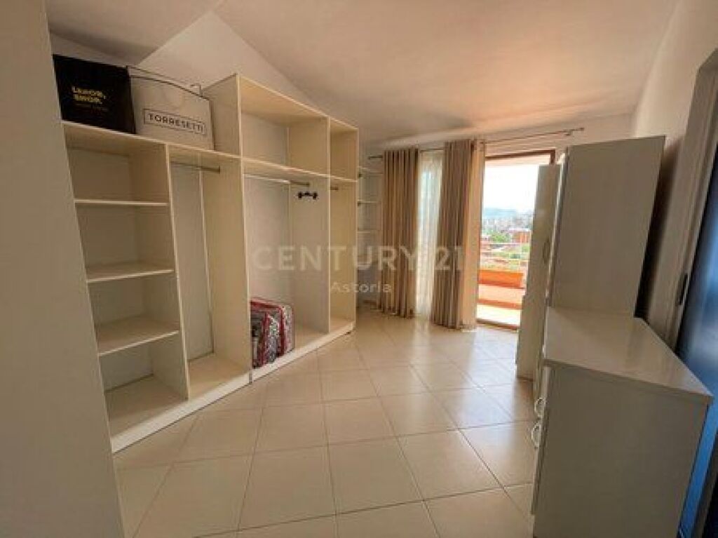 RENT, MODERN VILLA WITH POOL AND YARD, KODRA E DIELLIT RESIDENCE 1.