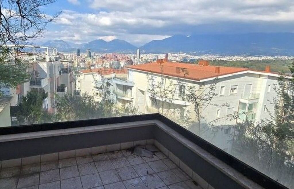 Duplex për shitje, pranë Kopshtit Botanik. ID: 530201003-716