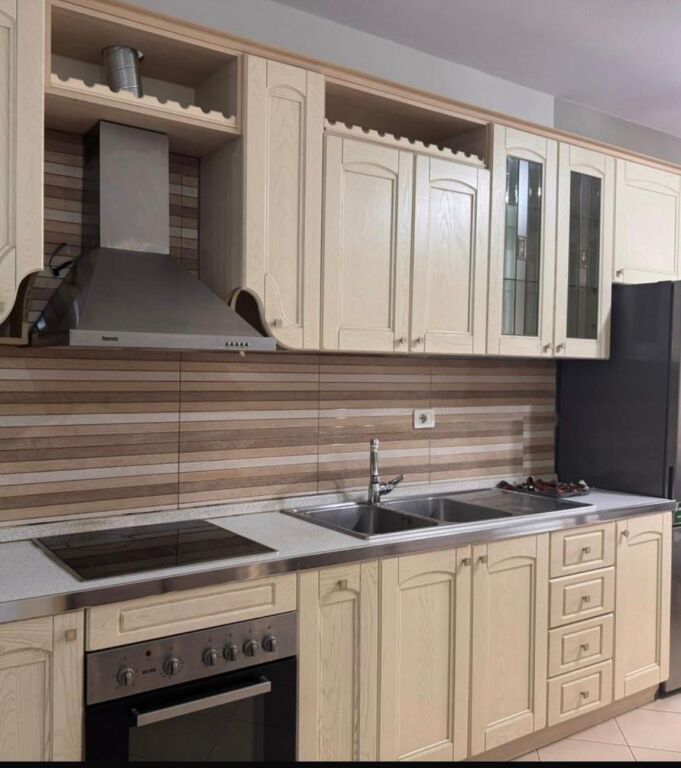 Apartament me qera 2+1 Astir prane rrethit