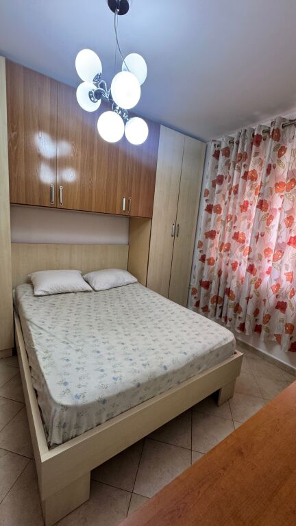 Qera Apartament 3+1, Rruga Fortuzi,Tiranë
