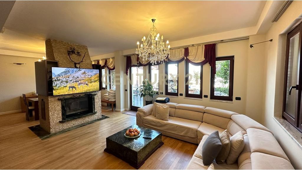Apartment 3+1+3 Penthouse with Panoramic View for Sale from Tirana Neom142074