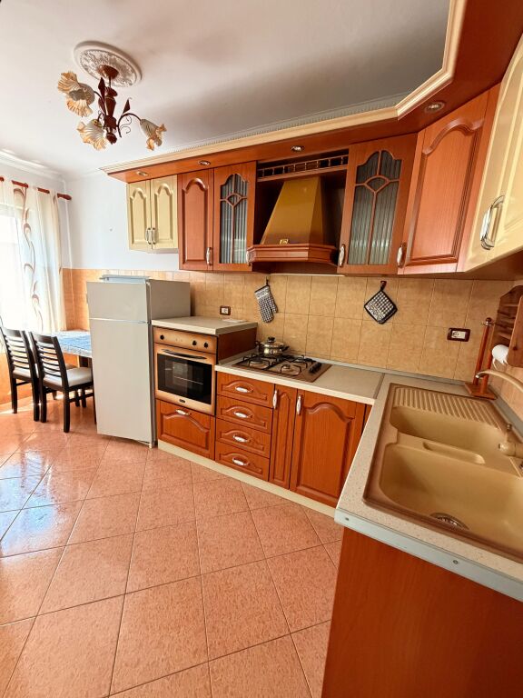 JEPET ME QERA APARTAMENT 2+1 PRANE DEGES SE POLICISE, DURRES