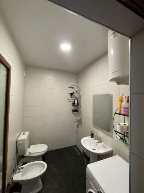 APARTAMENT ME QERA 1+1 RRUGA E DIBRES 65.000 LEKE FH-77216