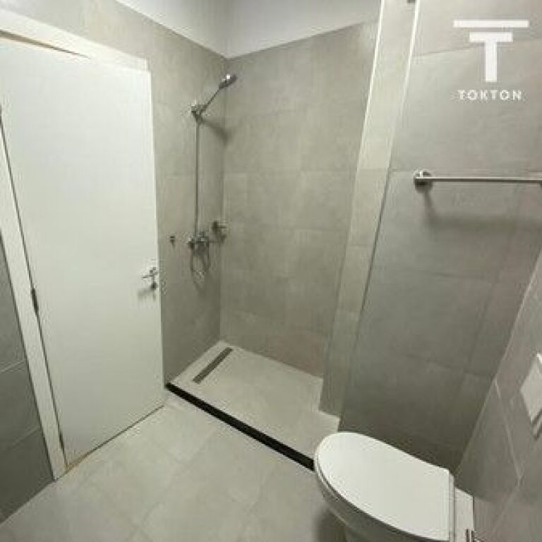 AFFITTO, APPARTAMENTO 2+1+2 &amp; VERANDA LAGO ASCIUTTO, TIRANA