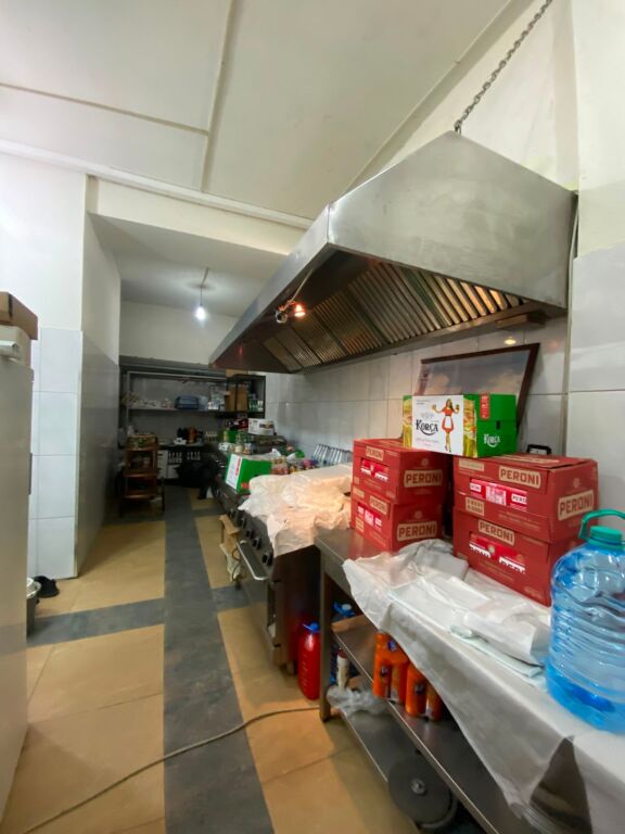 Exclusive Investment Opportunity: Premium Bar-Restaurant for Sale Near the Train Station, Durrës