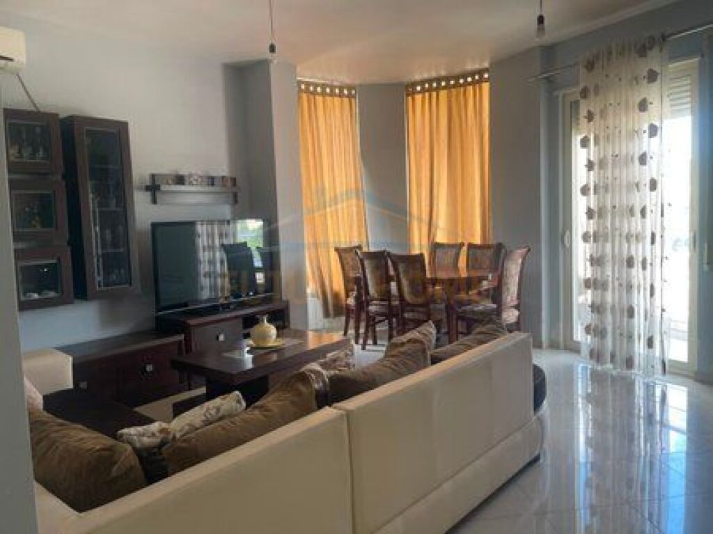 Shitet, Apartament 2+1, Tufinë, Tiranë