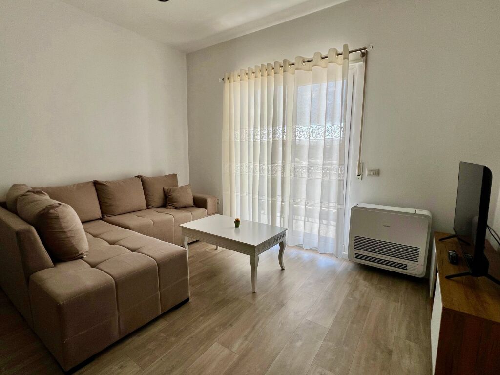 Apartment 1+1 (+parking) for rent, Oslo Brryli bar!