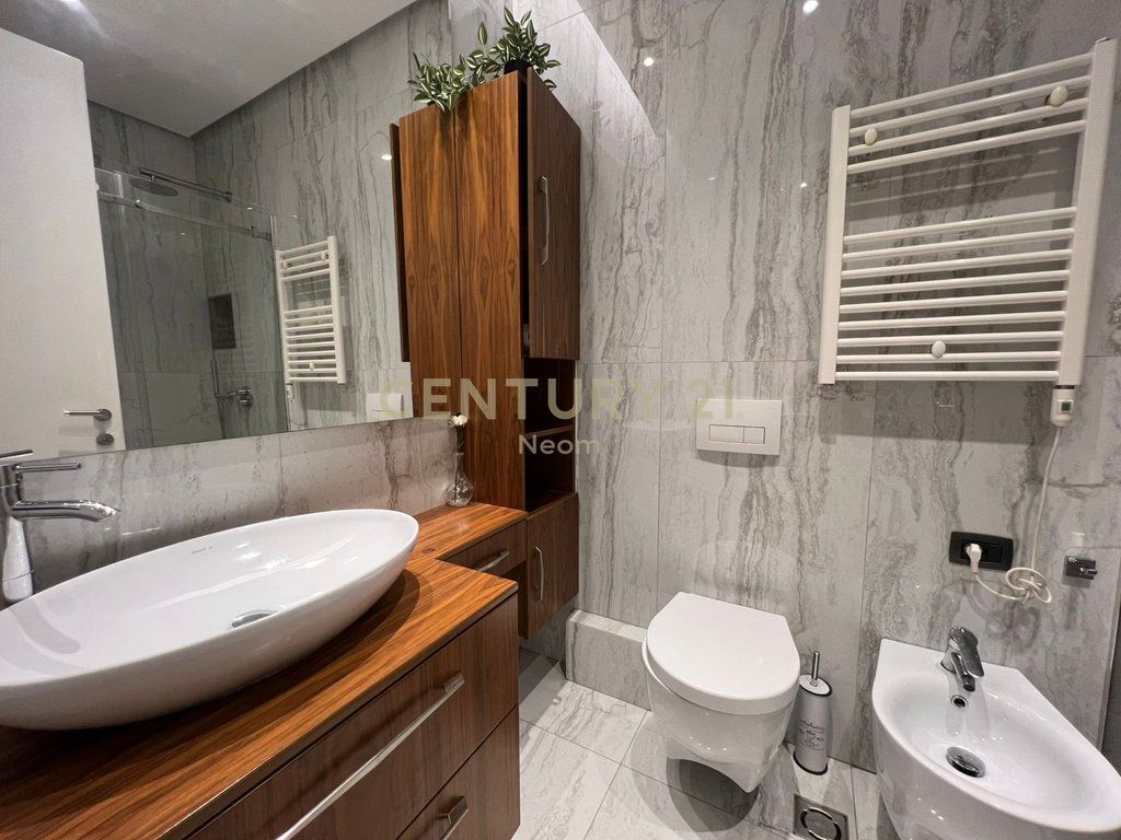 FOR RENT, MODERN PENTHOUSE 2 +1+2 + Parking Space, On the Artificial Lake!