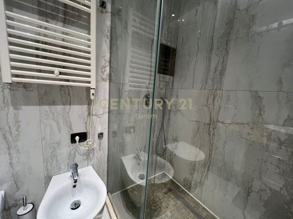 FOR RENT, MODERN PENTHOUSE 2 +1+2 + Parking Space, On the Artificial Lake!