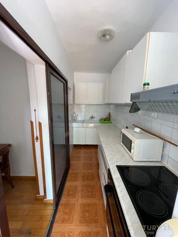 Appartamento 2+1 in affitto a Pazari Ri, Tirana - 550€ | 80 m²