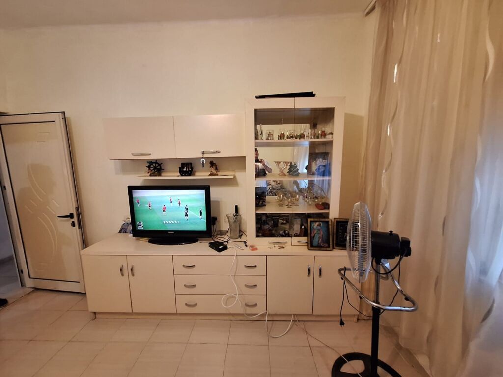 2+1 apartment for rent in Kombinat 300 euro