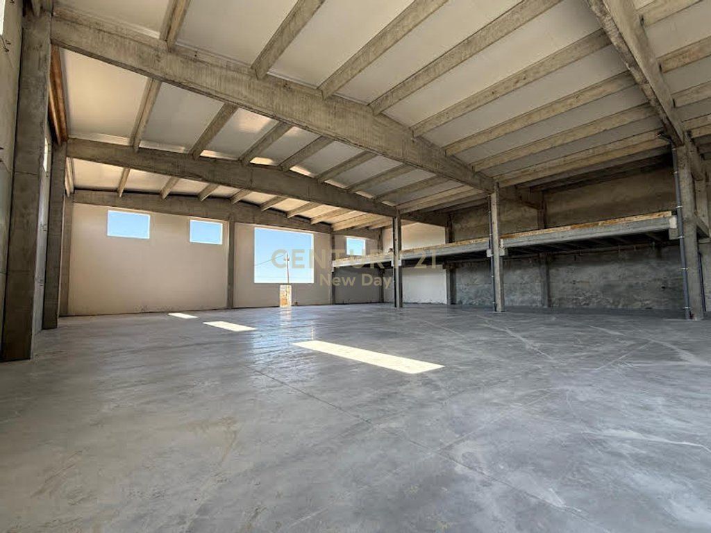 WAREHOUSE  LAND FOR SALE. OPPORTUNITY