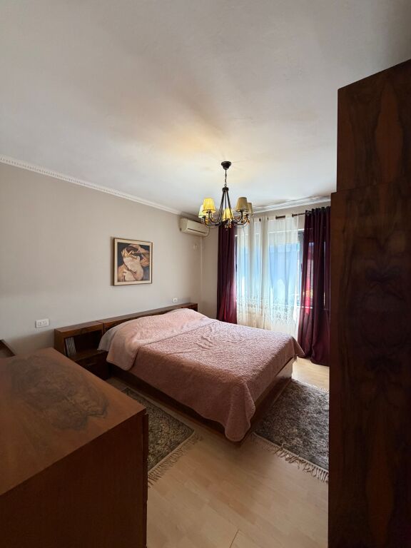 Appartamento 2+1 in affitto vicino a Via Myslym Shyri
