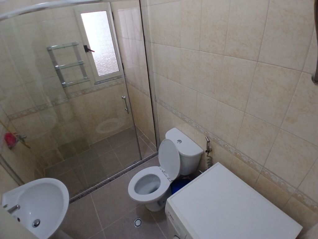 Jepet Me Qera Apartament 1+1+1 Ballkon
