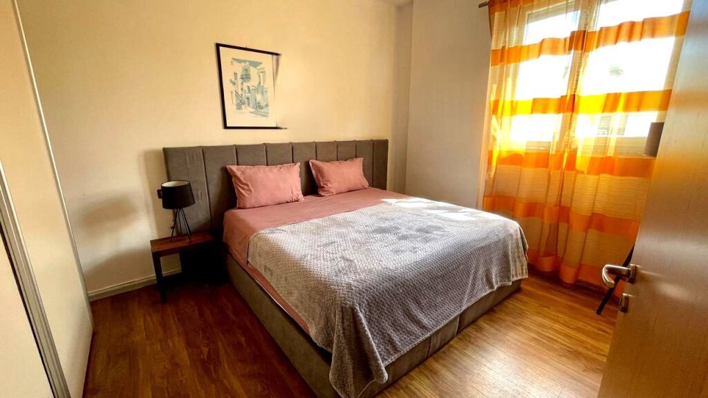 🏡 Apartament 1+1 me qira – Pazari i Ri