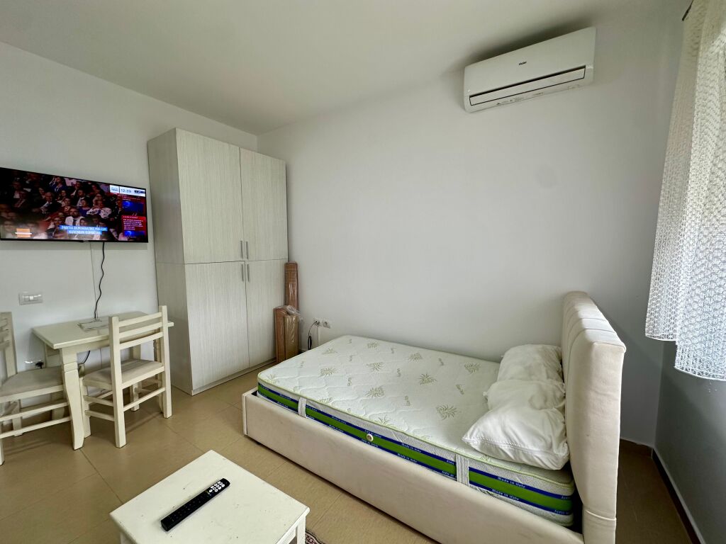 Studio apartament me qera Pazari i Ri!
