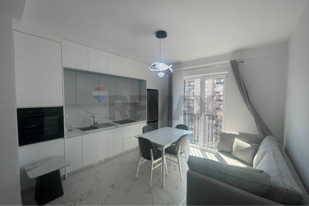 Shitet apartament 2+1+ parkim Astir
