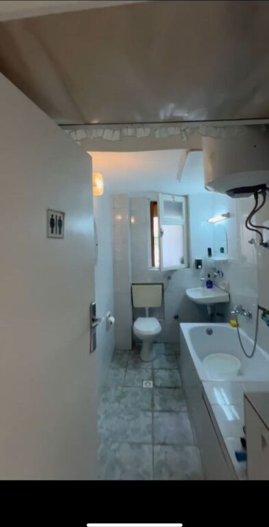 Office for rent near Dinamo Stadium / Near Notary Shpresa