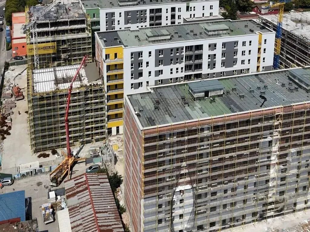 APARTAMENT NE SHITJE 1+1 TIRANA ENTRY ISH DOGANA