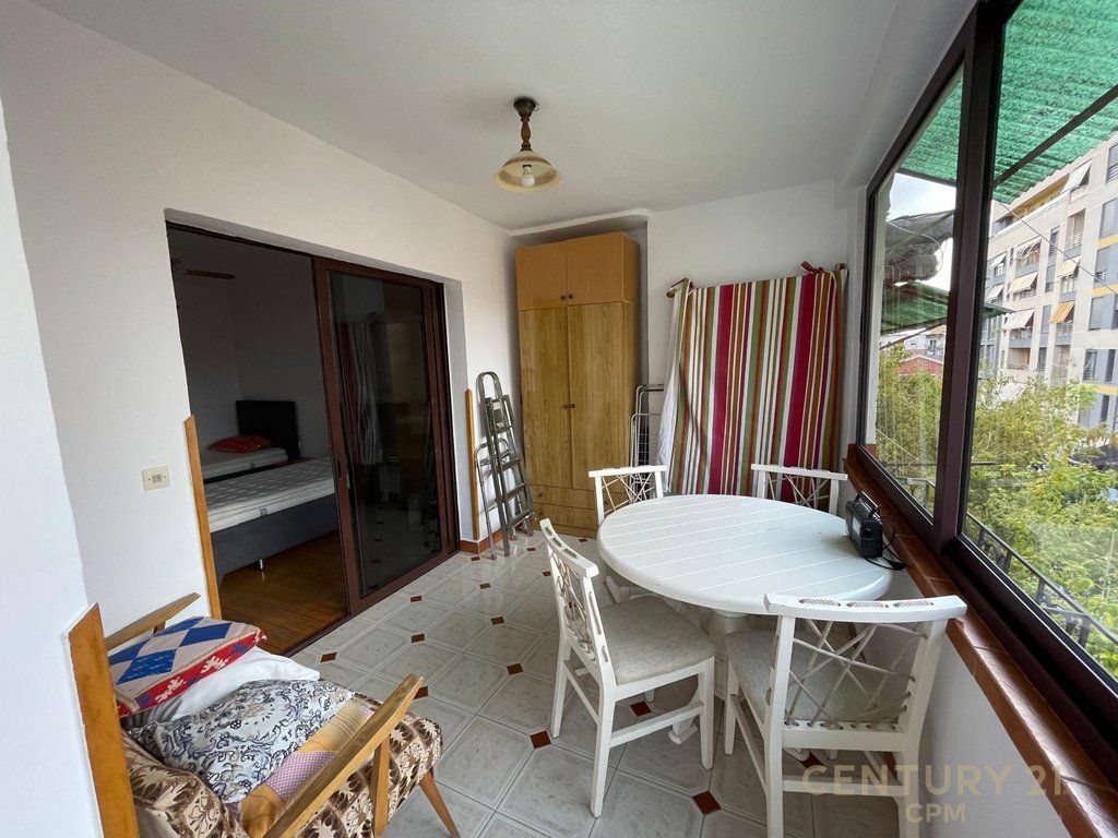 Appartamento 2+1 in affitto a Pazari Ri, Tirana - 550€ | 80 m²