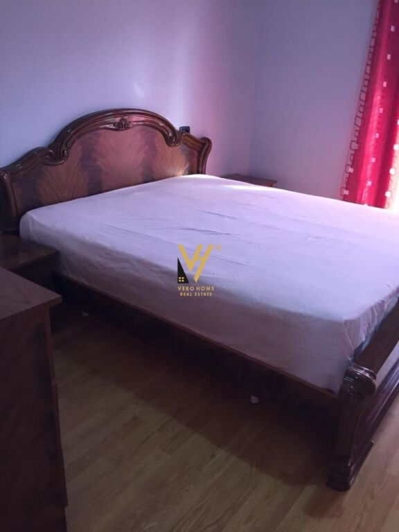 JEPET APARTAMENT 3+1+BLK ME QIRA TE FAKULTETI EKONOMIK 60.000 LEKE