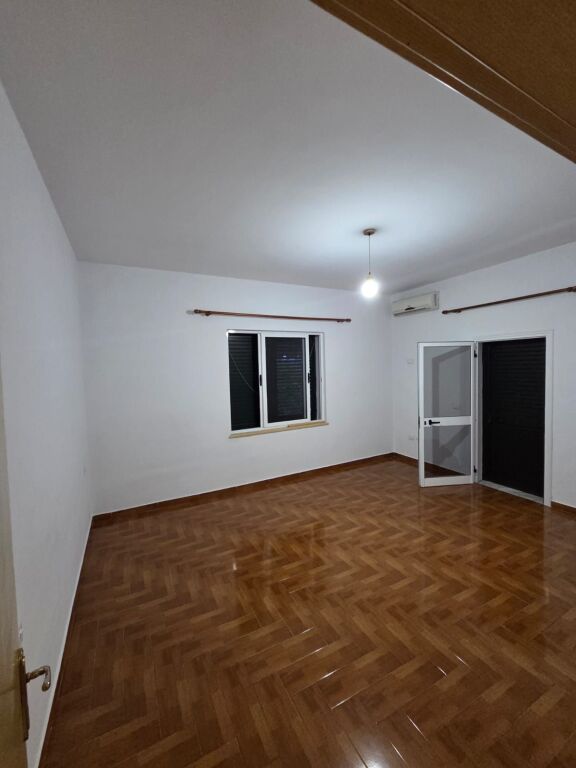 JEPET ME QERA APARTAMENT 3+1 FRESK