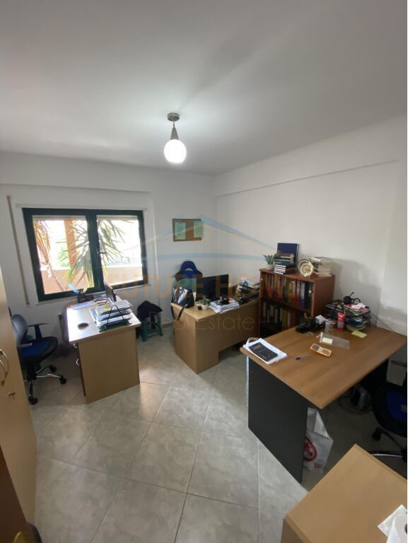 Qera, Ambient Komercial, Don Bosko Tiranë 1,200 €