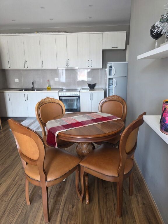 For rent 1+1, Komuna Parisit