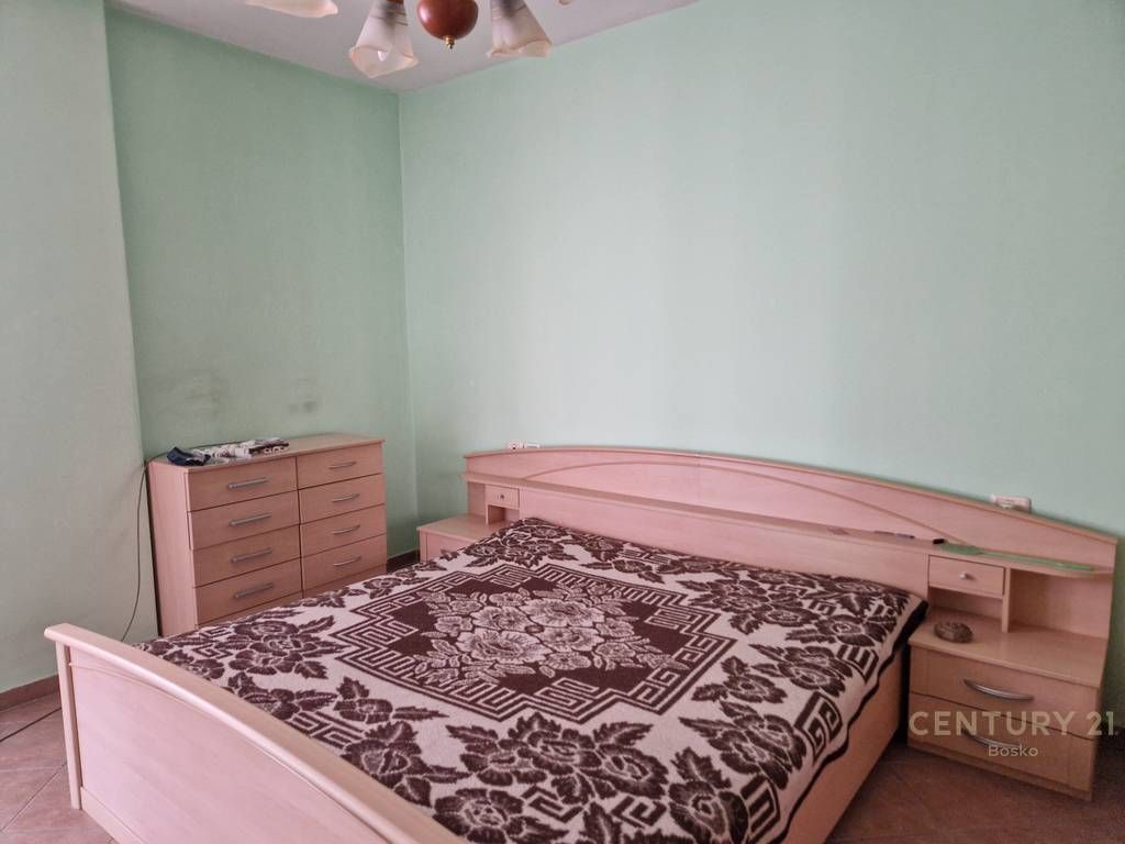 Shitet apartament 2+1 në Yzberisht‼️