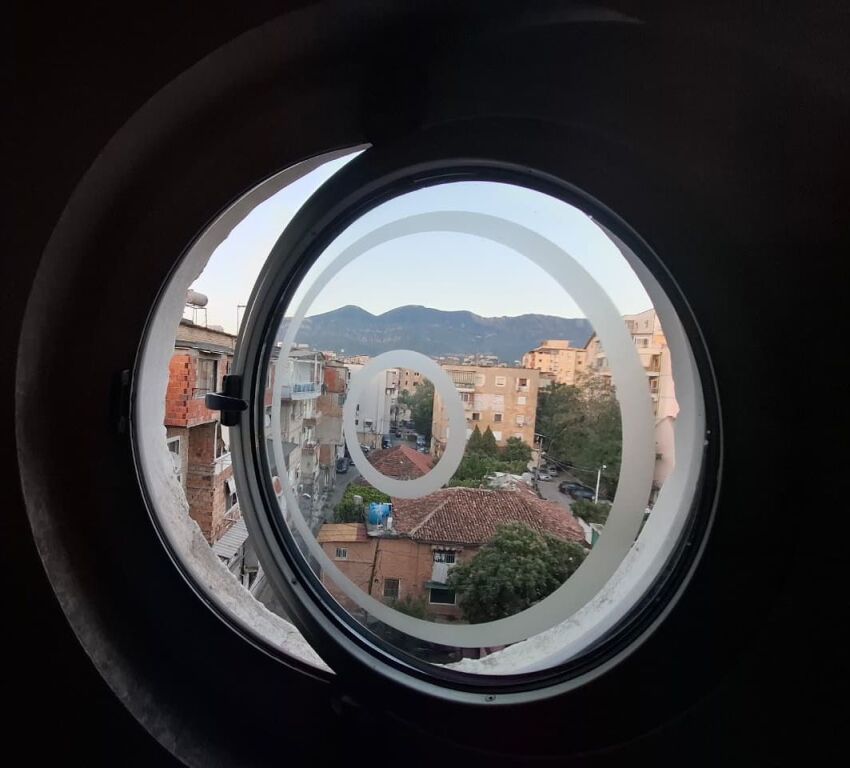 JEPET ME QIRA APARTAMENT NË TIRANË