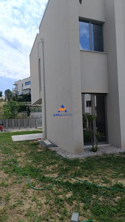 JEPET ME QIRA VILË PREMIUM "REZIDENCA GREEN VALLEY, LIQENI I THATË " 3000 EURO