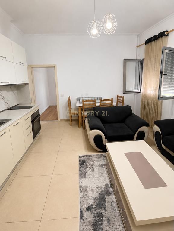 Apartament 1+1 me qira tek Kopshti Botanik!