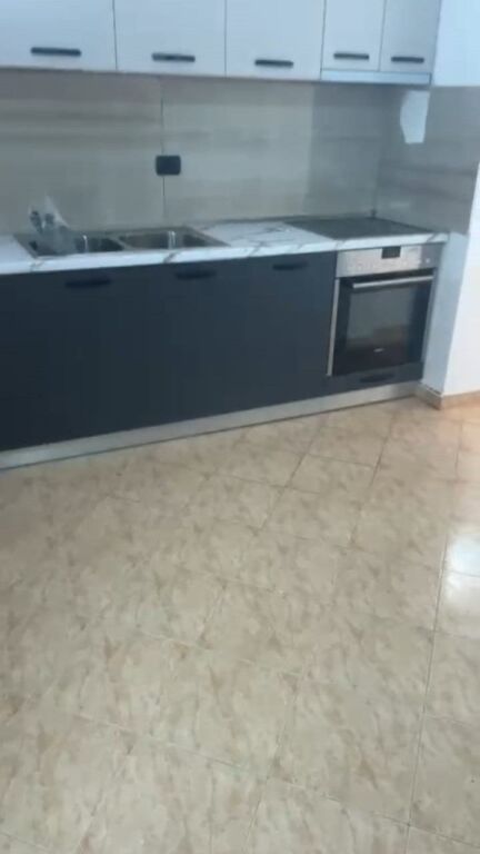 Shitje | Shtëpi private 2 + 1 | Yzberisht | 350000 €
